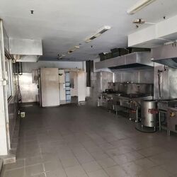 Upper Serangoon Shopping Centre (D19), Retail #598615391